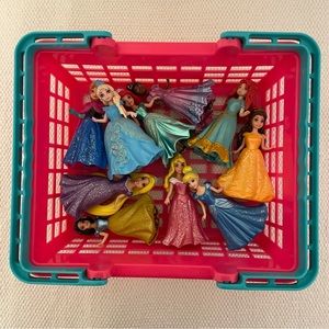 Disney Princess Magiclip dolls with dresses lot